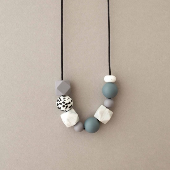 Baby teething necklace for hot sale mum